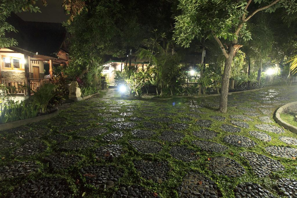 Villa Bale Seni Mataram Exterior foto