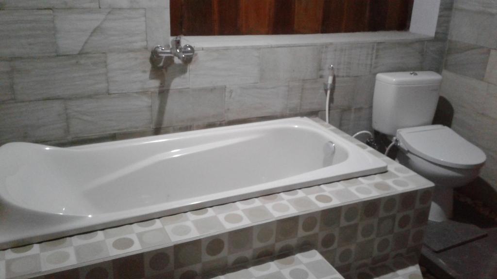 Villa Bale Seni Mataram Exterior foto